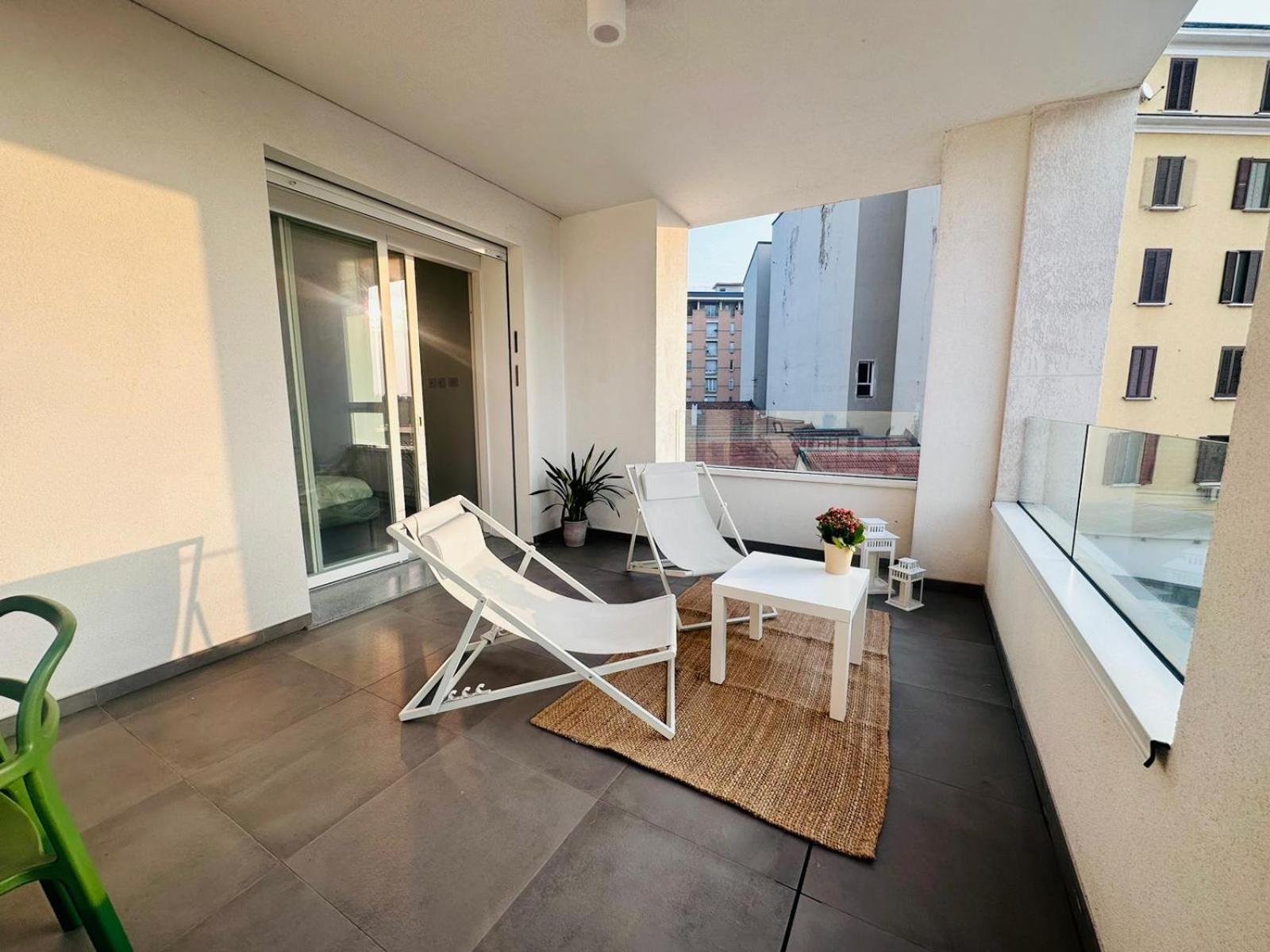 Lovely Terrace Apartment - Porta Romana District 밀라노 외부 사진